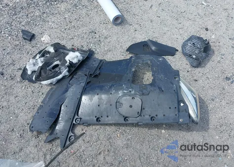 2019 Toyota Yaris Le z USA, uszkodzony, nr VIN 3MYDLBYV4KY502332